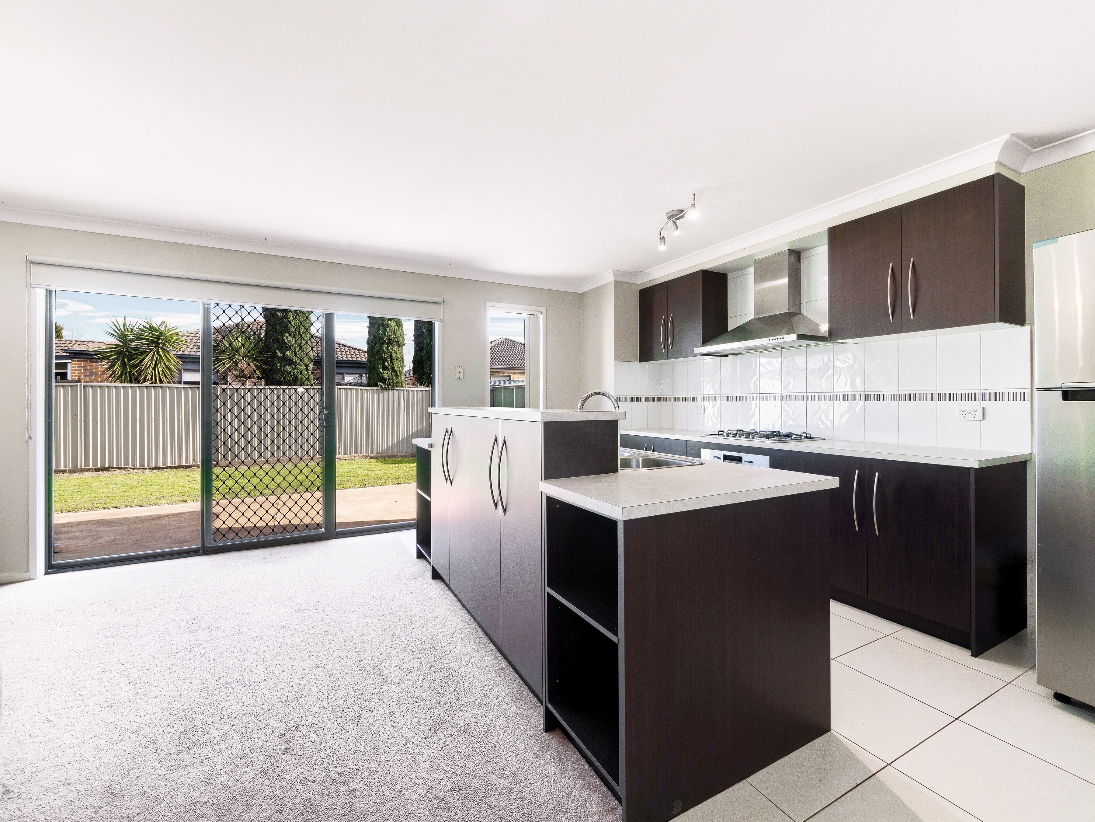 9 Maddock Drive, Cranbourne East VIC 3977, Cranbourne East - Thumbnail 4