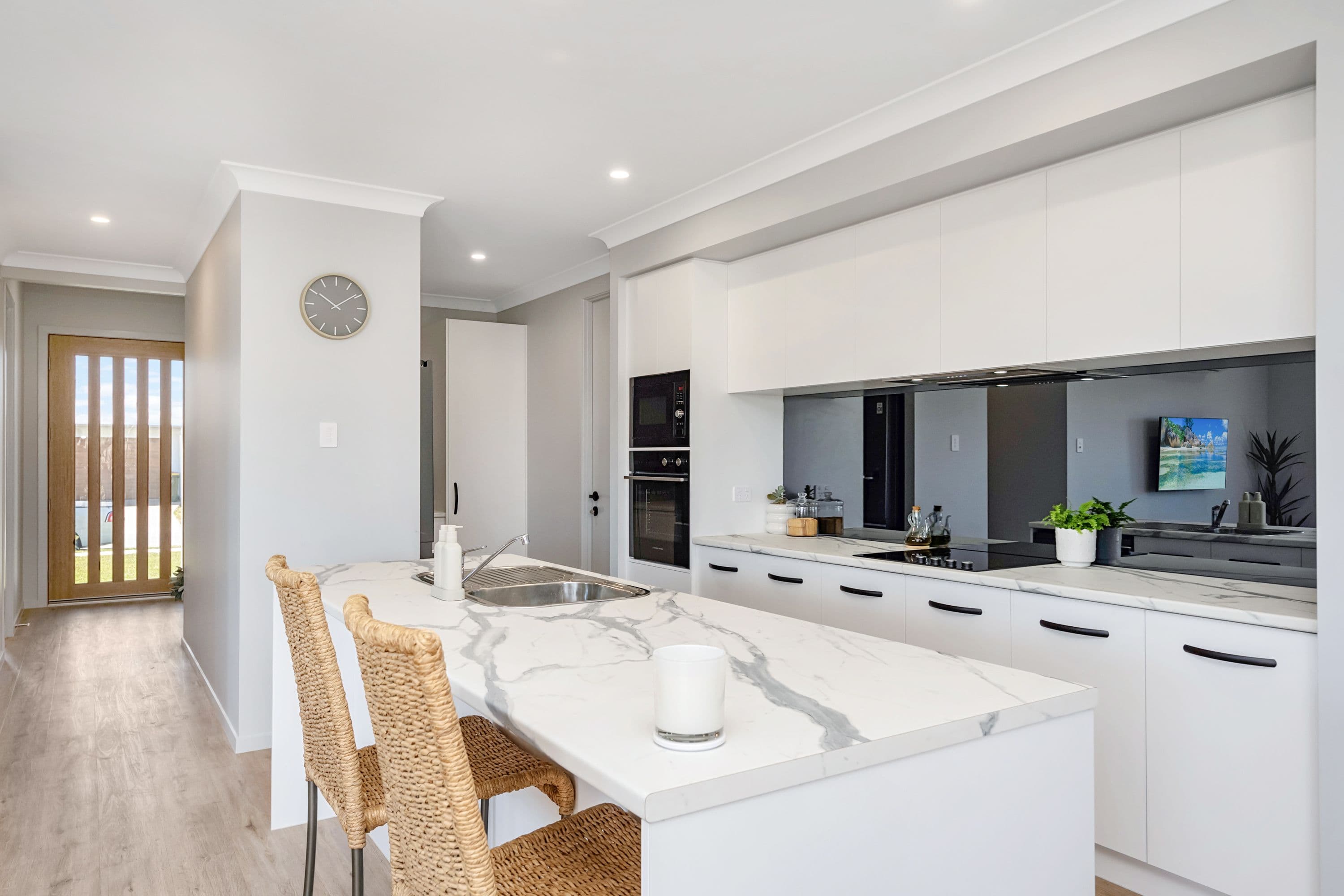 84 Columbus Street, Burdell QLD 4818, Burdell - Thumbnail 2
