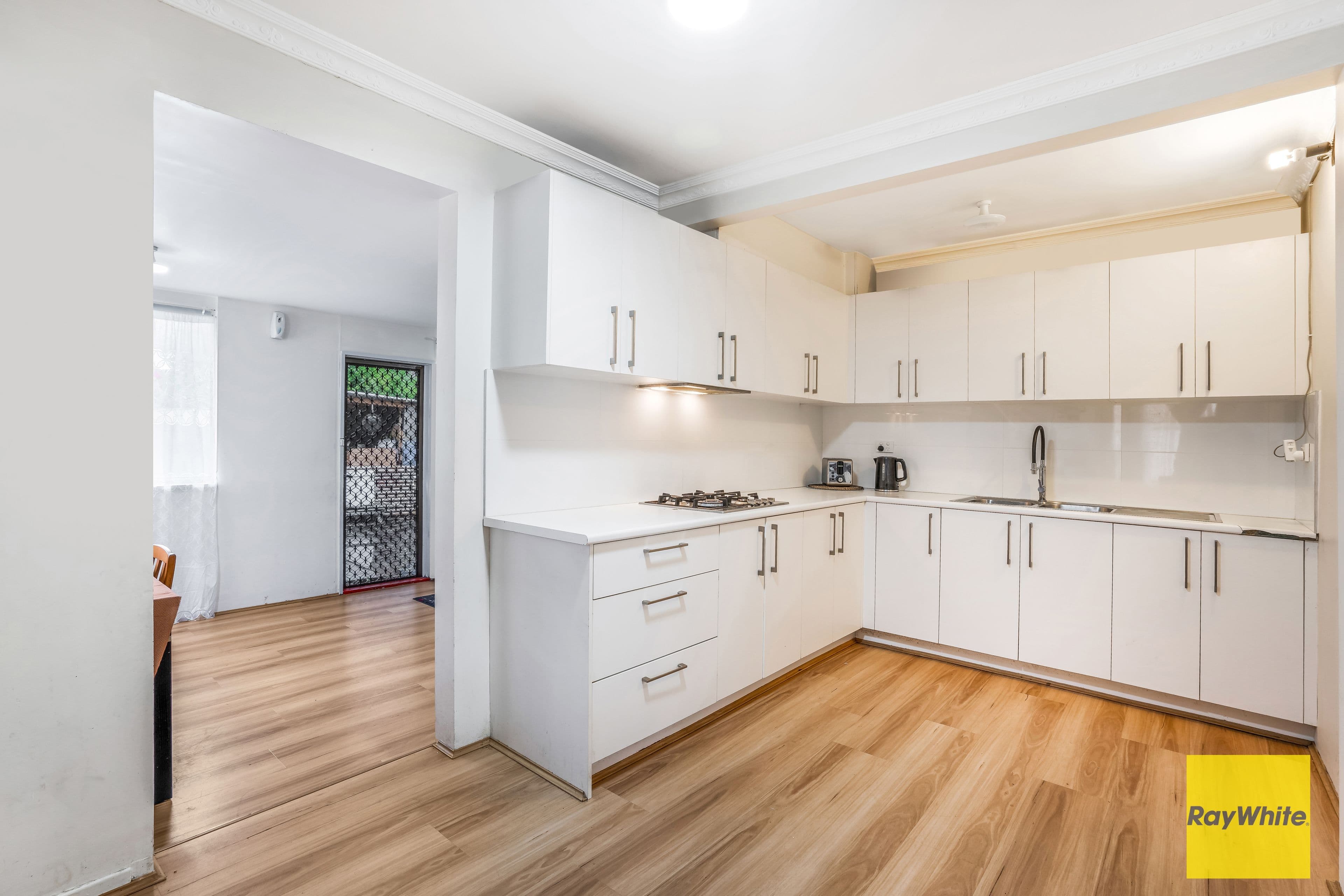 32 Birdwood Avenue, Cabramatta West NSW 2166, Cabramatta West - Thumbnail 3