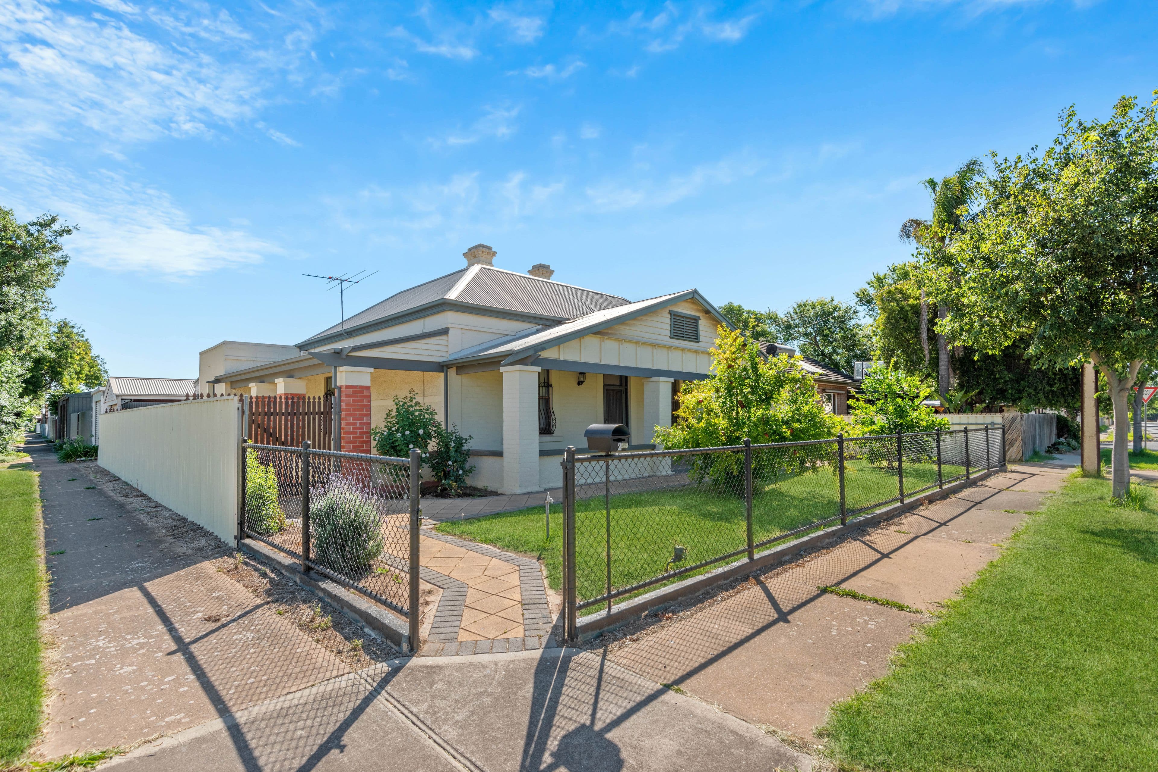 2 Woodstock Street, Cheltenham SA 5014, Cheltenham - Thumbnail 2