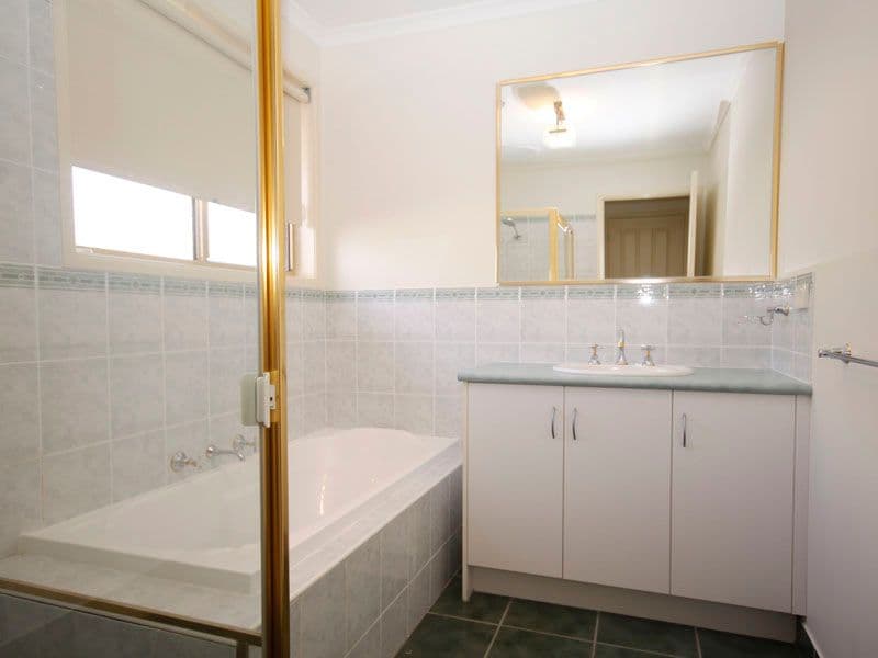 11 Newbank Court, LEOPOLD VIC 3224, Leopold - Thumbnail 6
