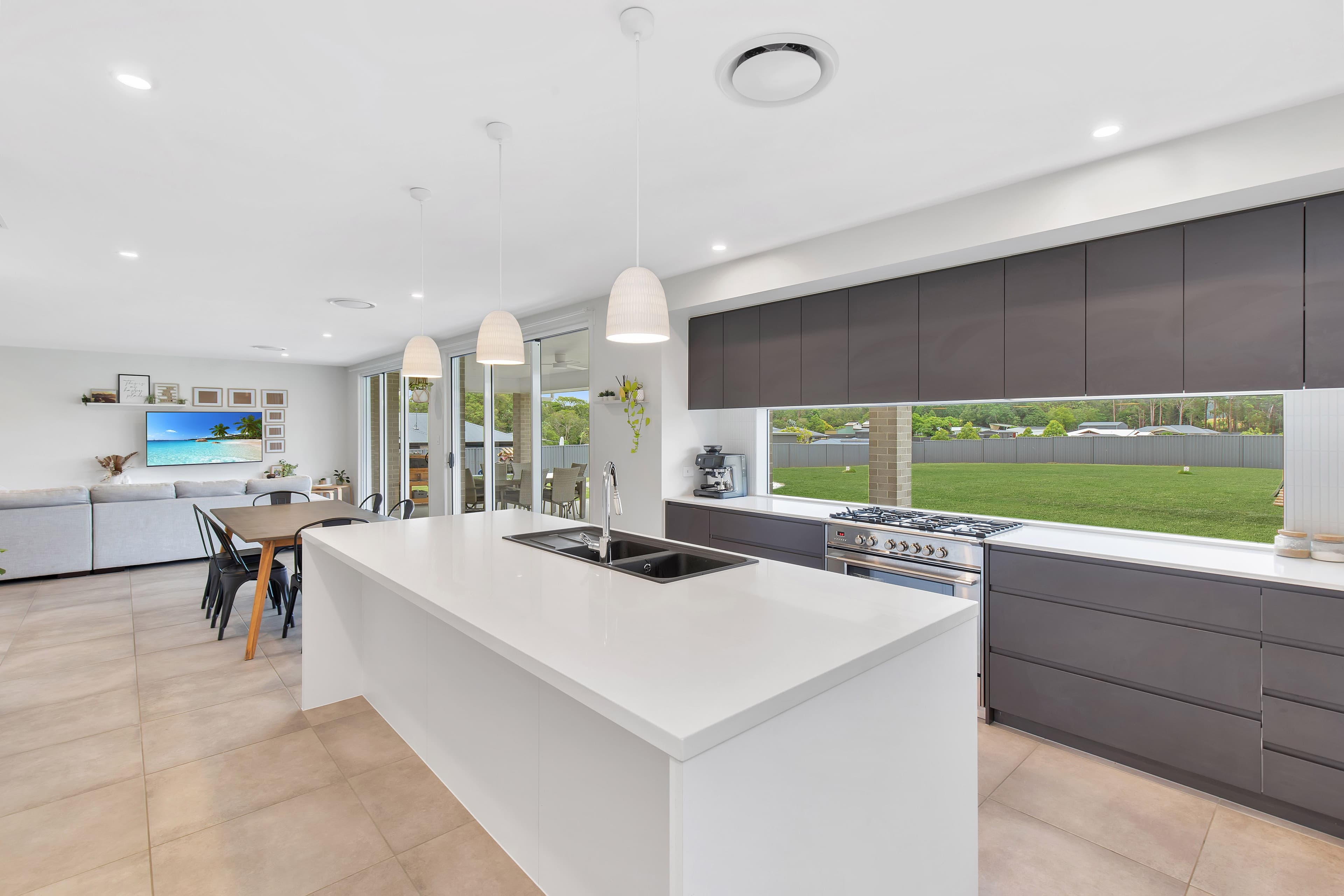 25 Mountain Breeze Place, Beerwah QLD 4519, Beerwah - Thumbnail 2
