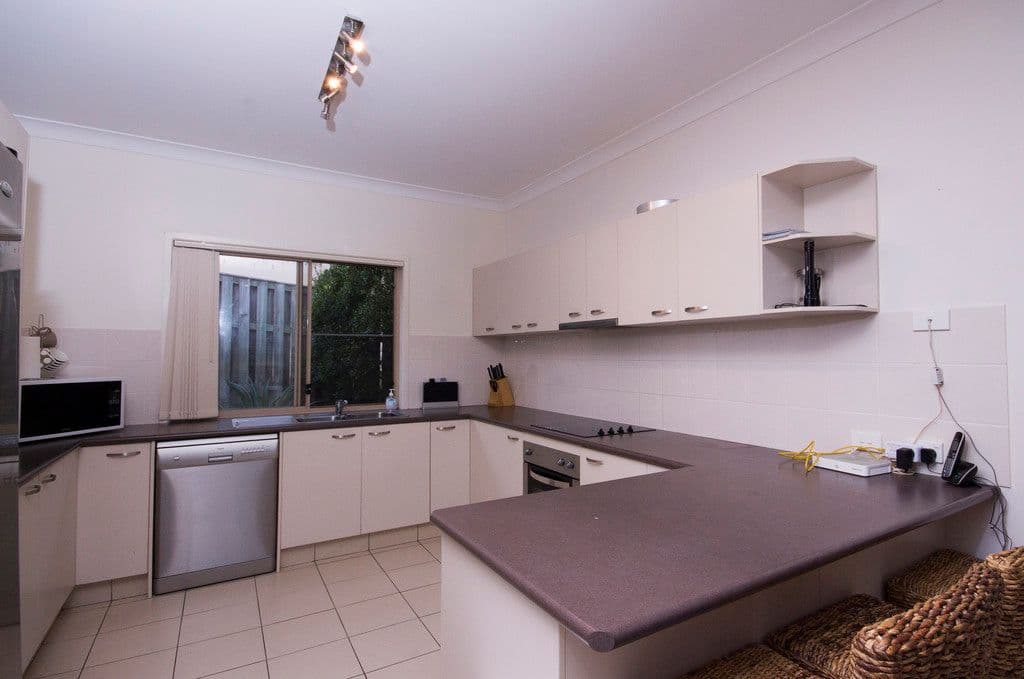 6 Skyvine Court, Upper Coomera QLD 4209, Upper Coomera - Thumbnail 2