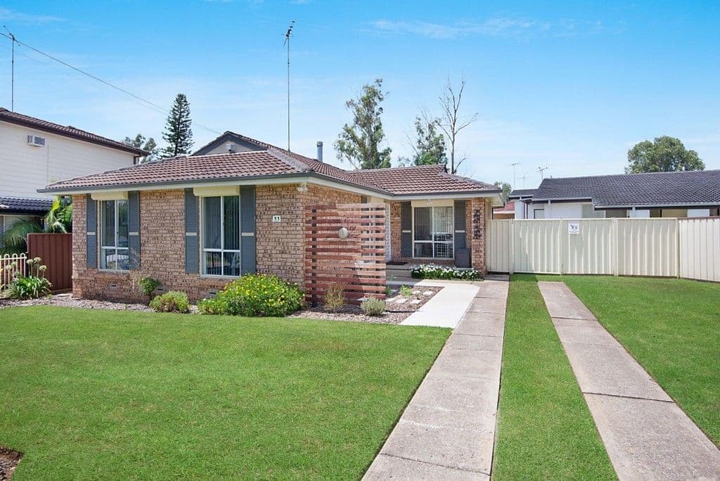 11 Greenway Avenue, Shalvey - Thumbnail 7