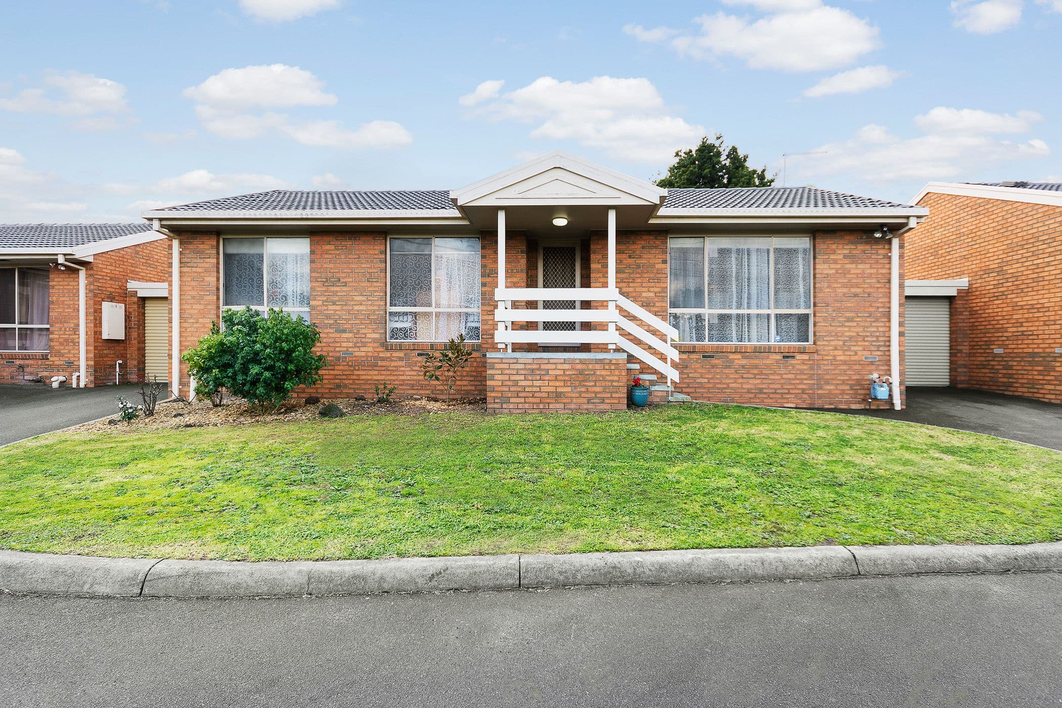 4 Lang Road, Mount Waverley VIC 3149, Mount Waverley - Image 1