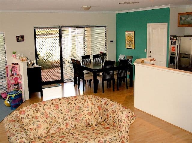 3 Bramdean Crescent, CANNING VALE WA 6155, Canning Vale - Thumbnail 5