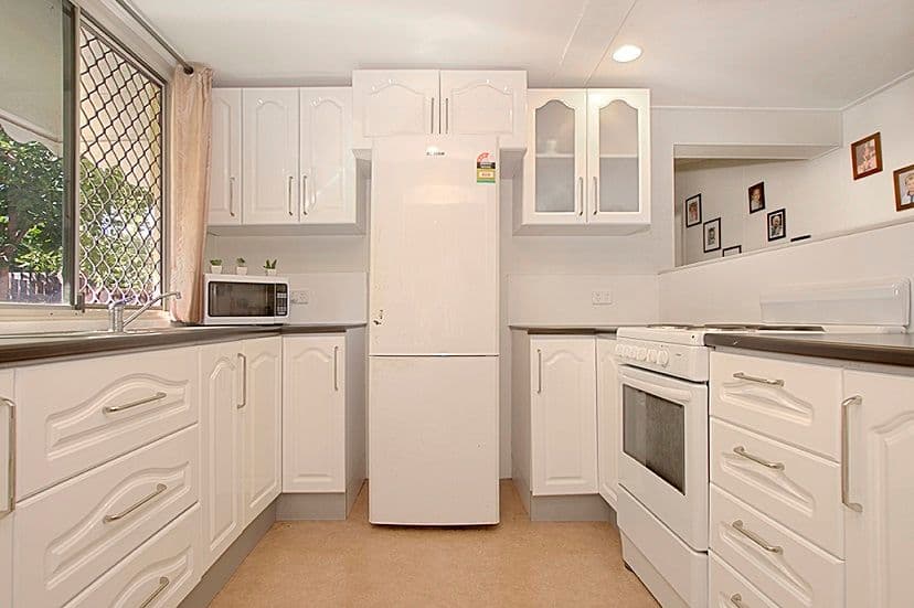4 Leigh Street, WEST END QLD 4810, West End - Thumbnail 4