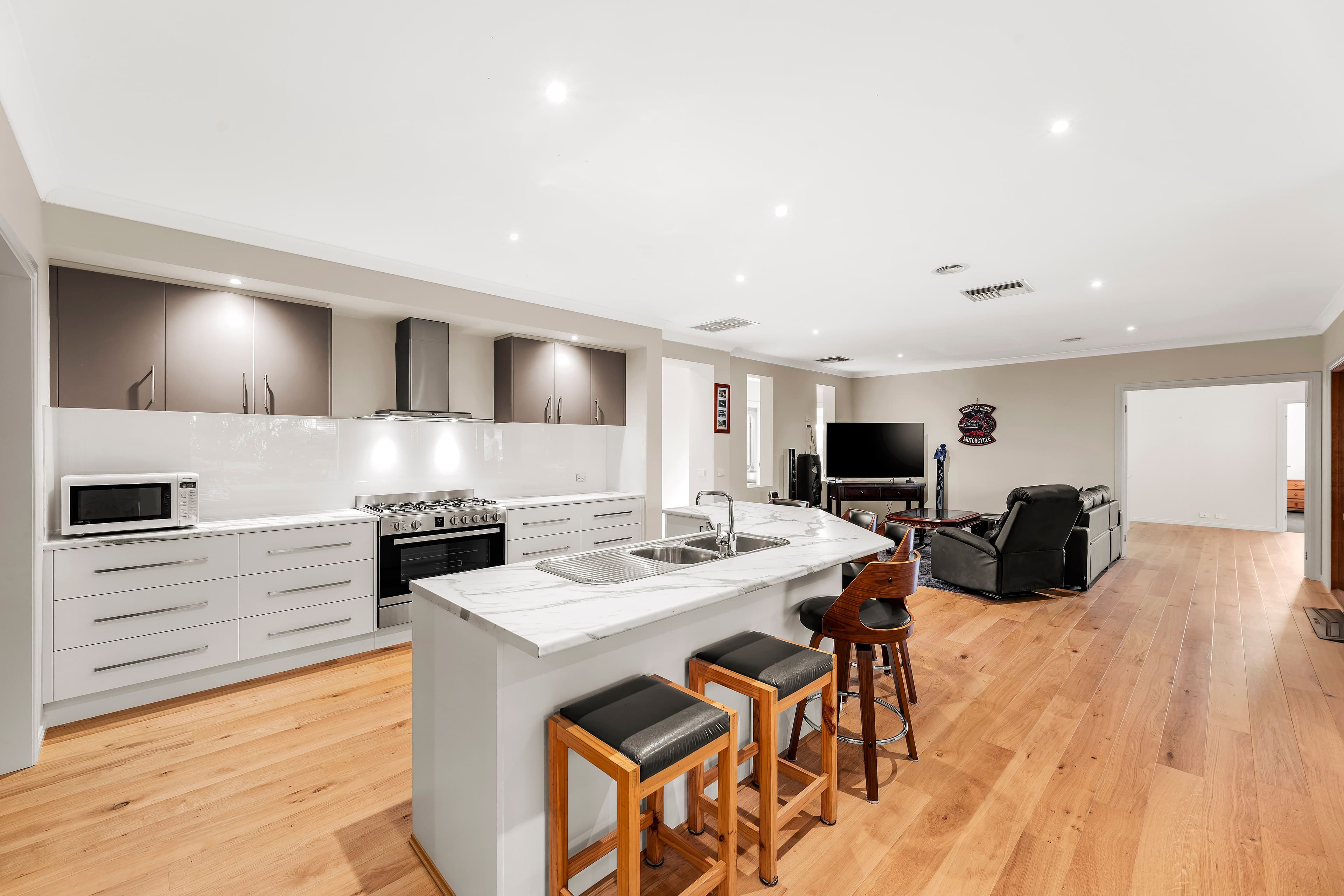 4 Elvian Road, Woori Yallock VIC 3139, Woori Yallock - Thumbnail 2