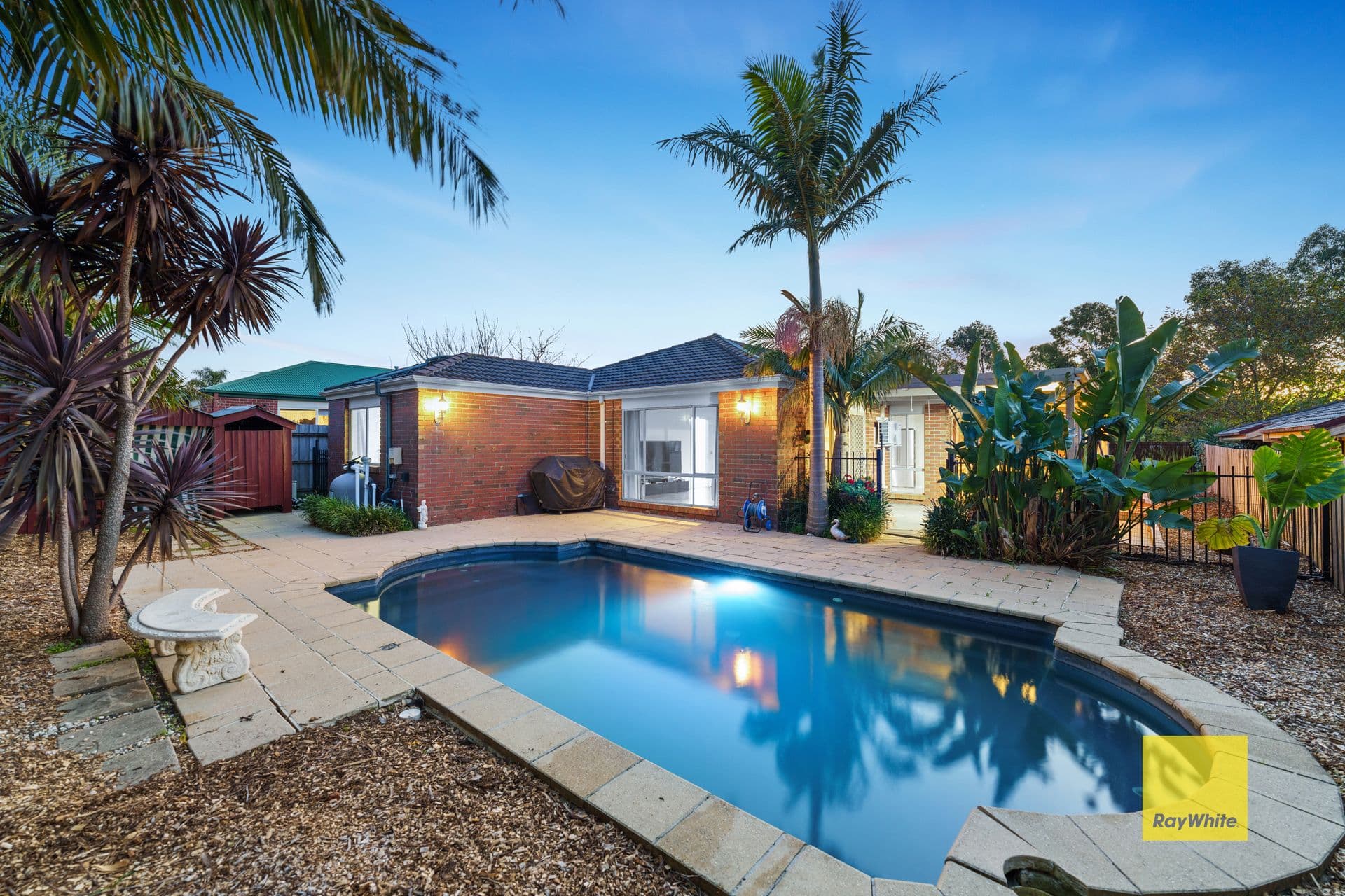 16 Hickory Drive, Narre Warren South VIC 3805, Narre Warren South - Thumbnail 2