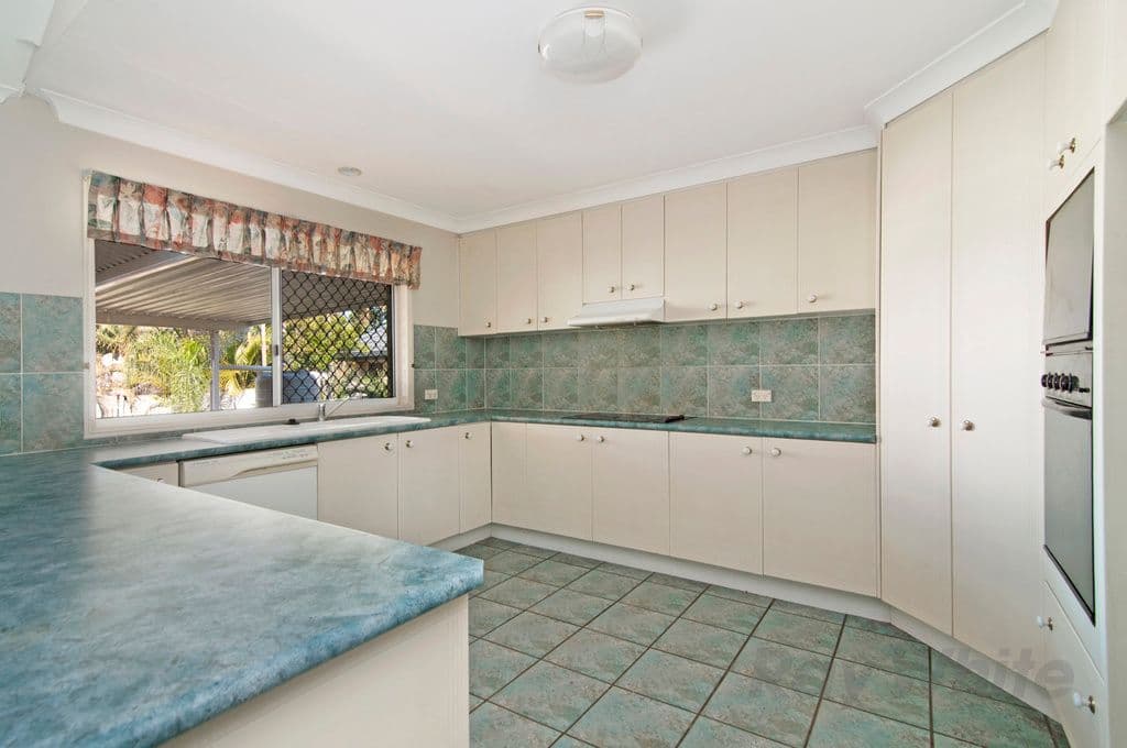 6 azalea Crescent, Calamvale QLD 4116, Calamvale - Thumbnail 2