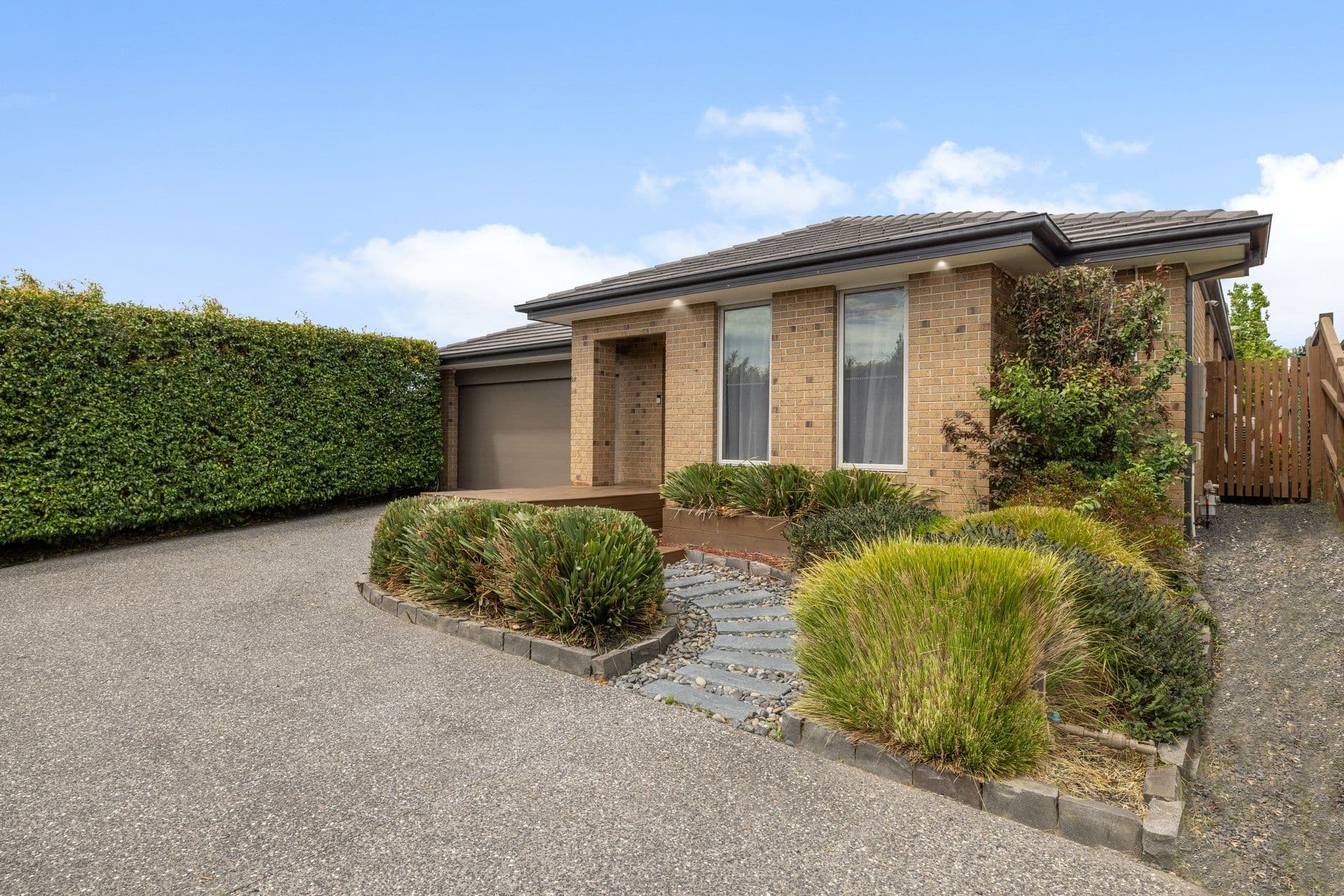 14 Nutmeg Close, Berwick VIC 3806, Berwick - Thumbnail 2
