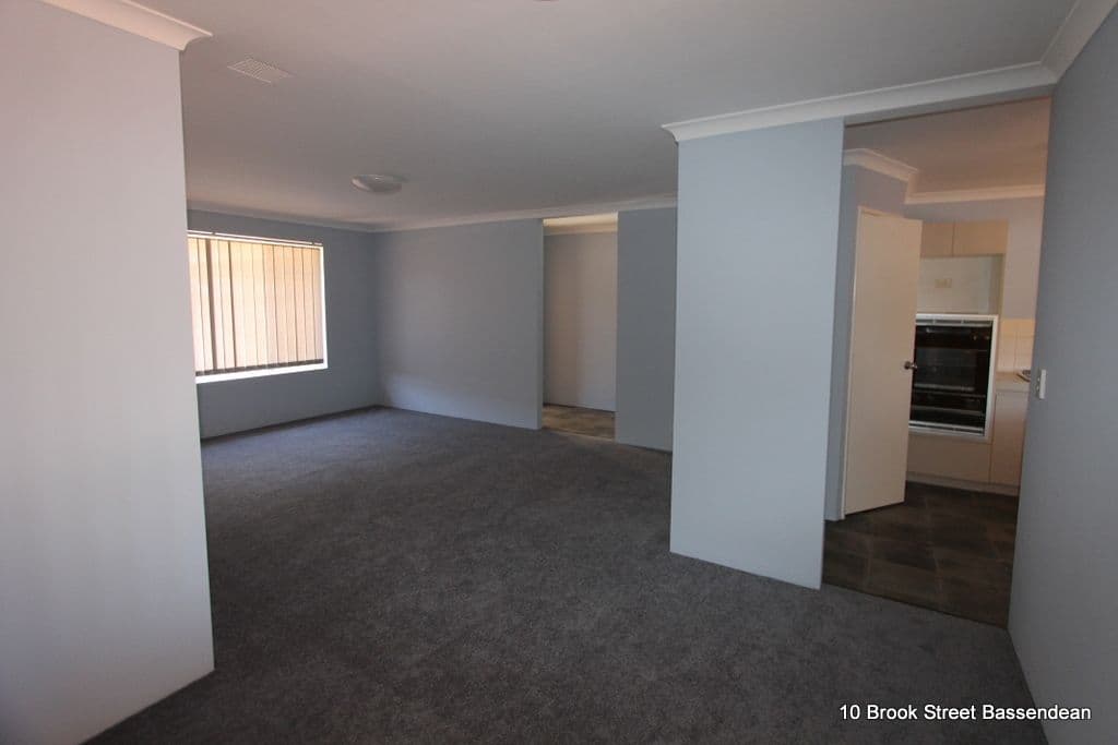 10 Brook Street, BASSENDEAN WA 6054, Bassendean - Thumbnail 3