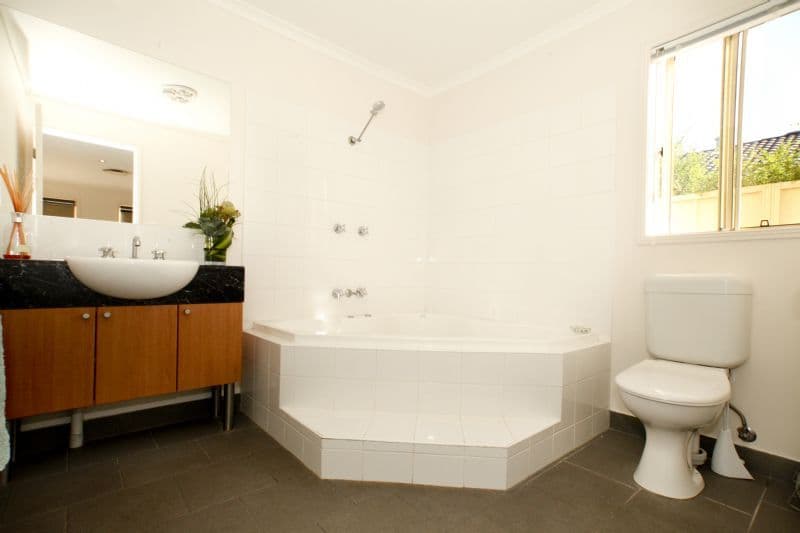13 Ballestrin Street, GRIFFITH NSW 2680, Griffith - Thumbnail 6