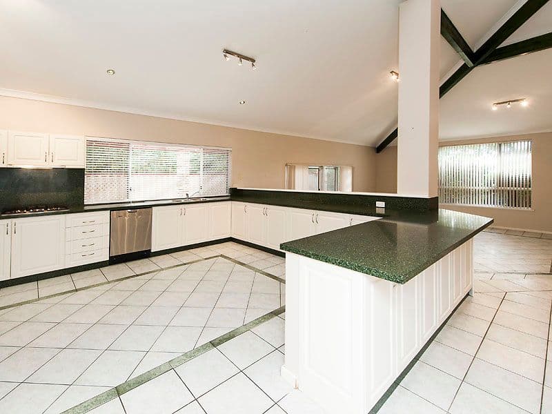 28 Goodwood Way, CANNING VALE WA 6155, Canning Vale - Thumbnail 2