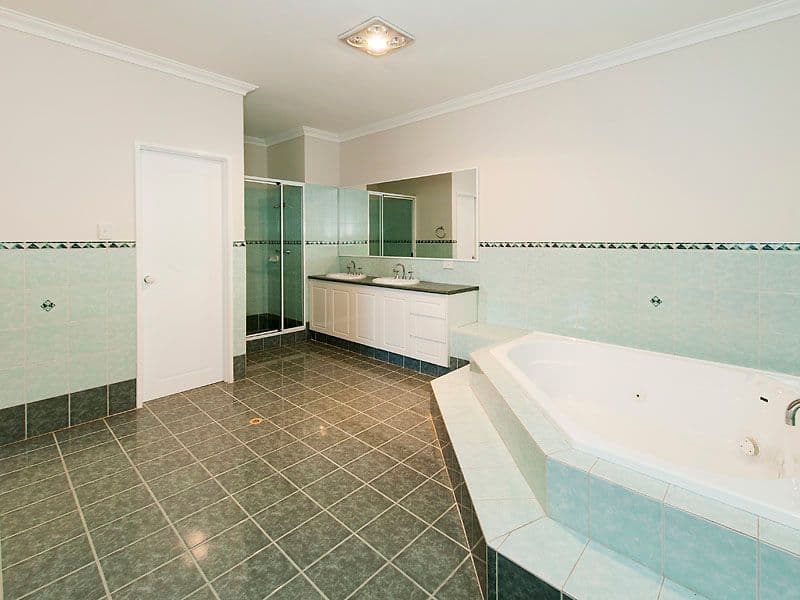 28 Goodwood Way, CANNING VALE WA 6155, Canning Vale - Thumbnail 4
