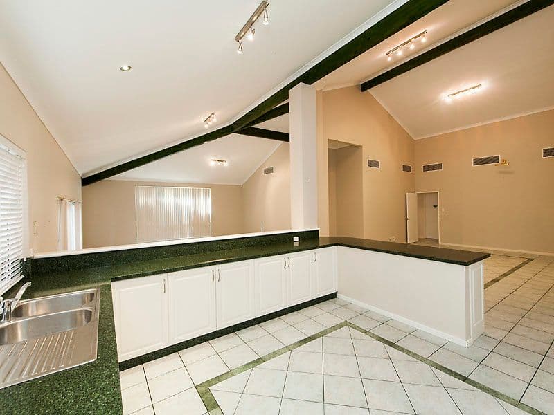 28 Goodwood Way, CANNING VALE WA 6155, Canning Vale - Thumbnail 6