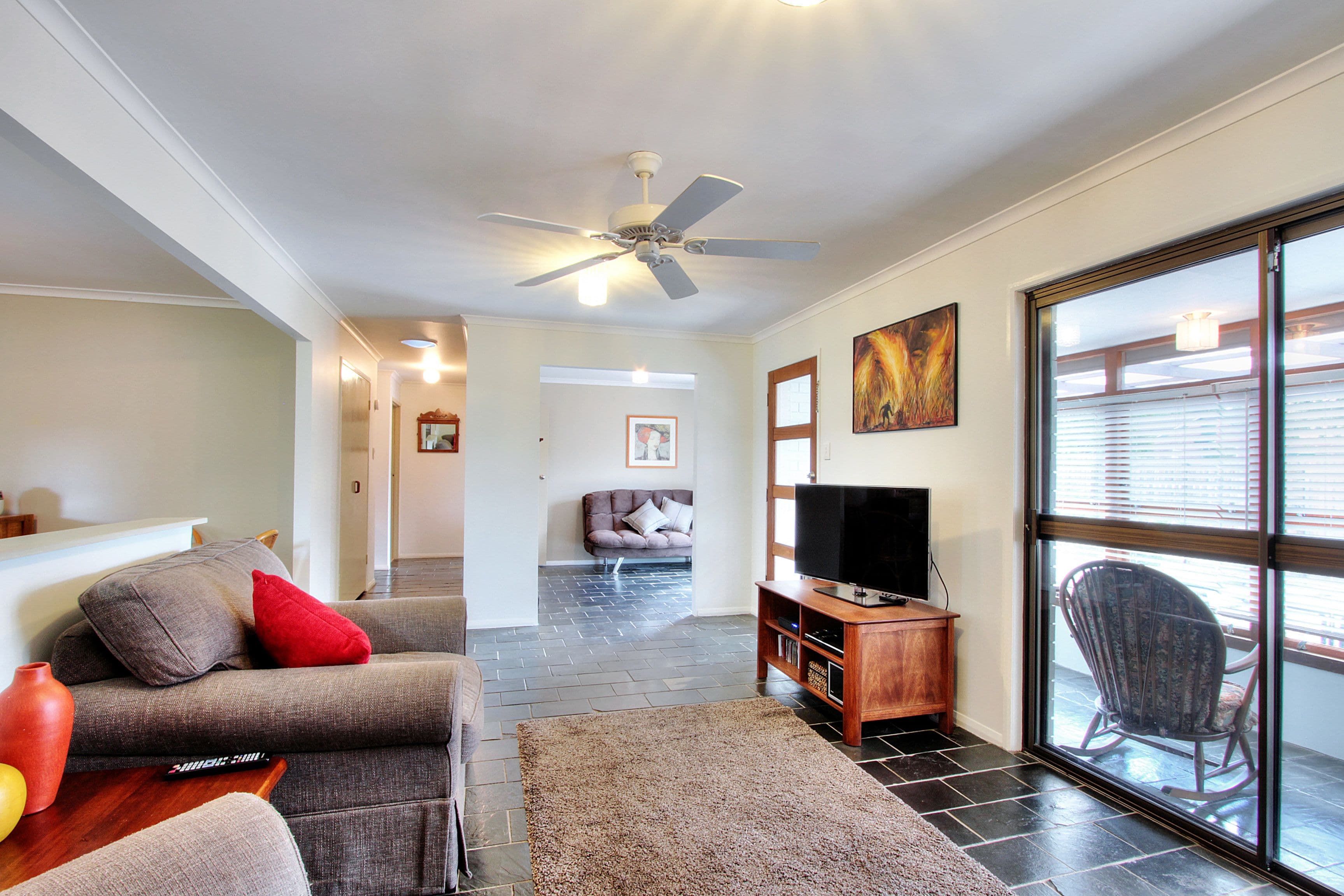 8 Achilles Drive, Springwood QLD 4127, Springwood - Thumbnail 2