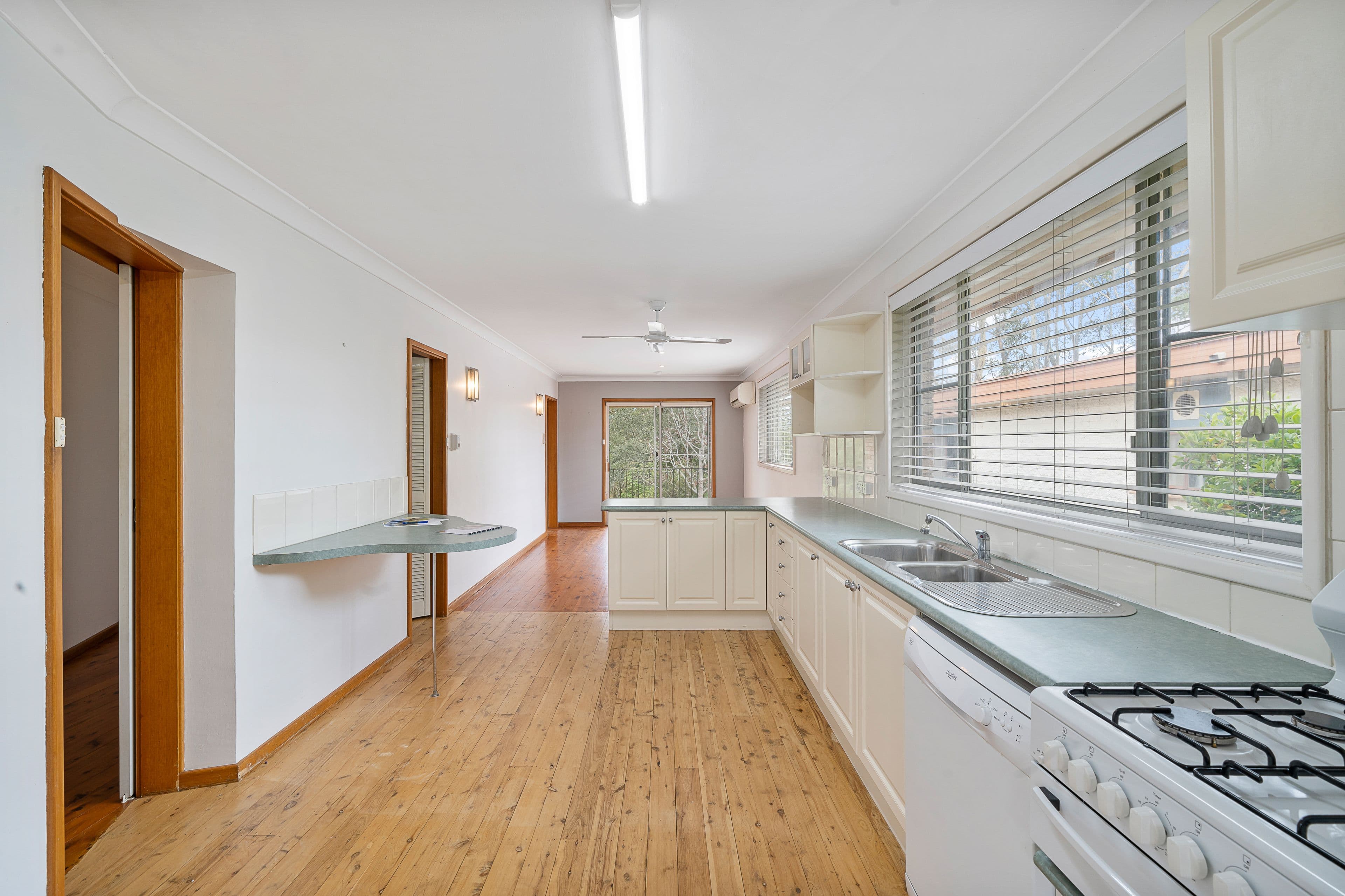 27 Walsh Crescent, North Nowra - Thumbnail 4