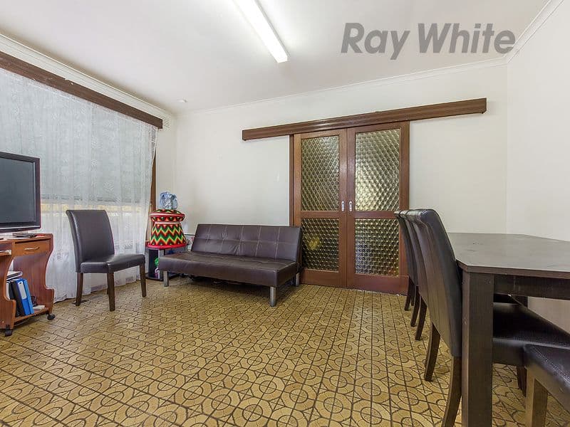 58 Walmer Avenue, St Albans VIC 3021, St Albans - Thumbnail 2