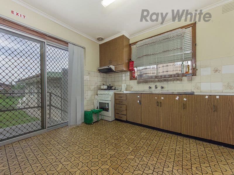 58 Walmer Avenue, St Albans VIC 3021, St Albans - Thumbnail 3