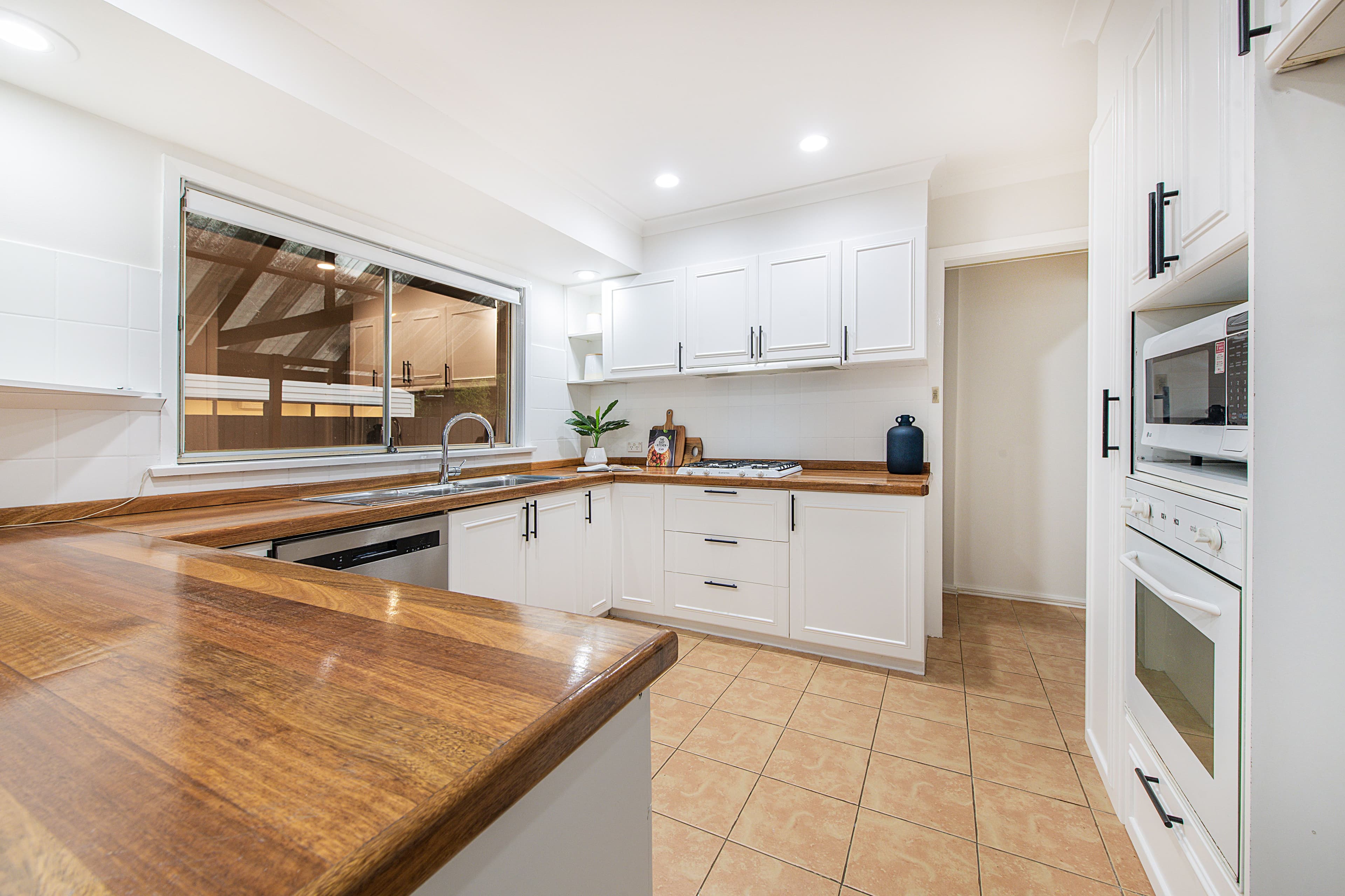 37 Orange Grove, Bayswater VIC 3153, Bayswater - Thumbnail 2