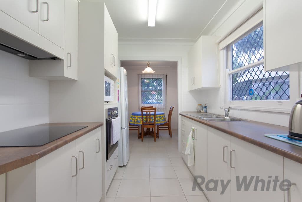 2 Alexander Street, MOUNT HUTTON NSW 2290, Mount Hutton - Thumbnail 3