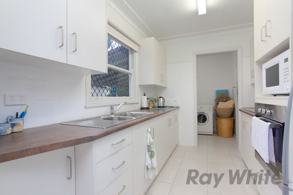 2 Alexander Street, MOUNT HUTTON NSW 2290, Mount Hutton - Thumbnail 6