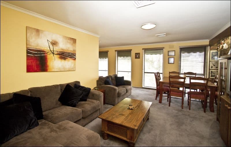 71 Sellars Street, WATSONIA NORTH VIC 3087, Watsonia North - Thumbnail 2