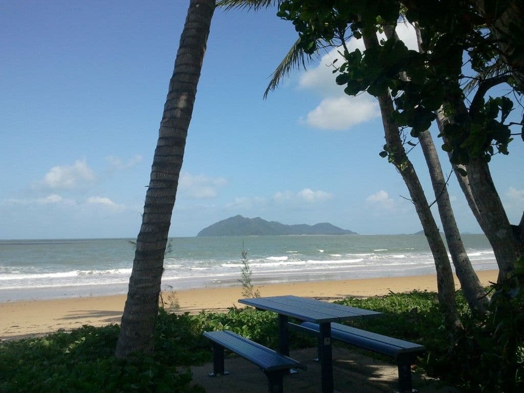 20 Holland Street, WONGALING BEACH QLD 4852, Wongaling Beach - Thumbnail 6