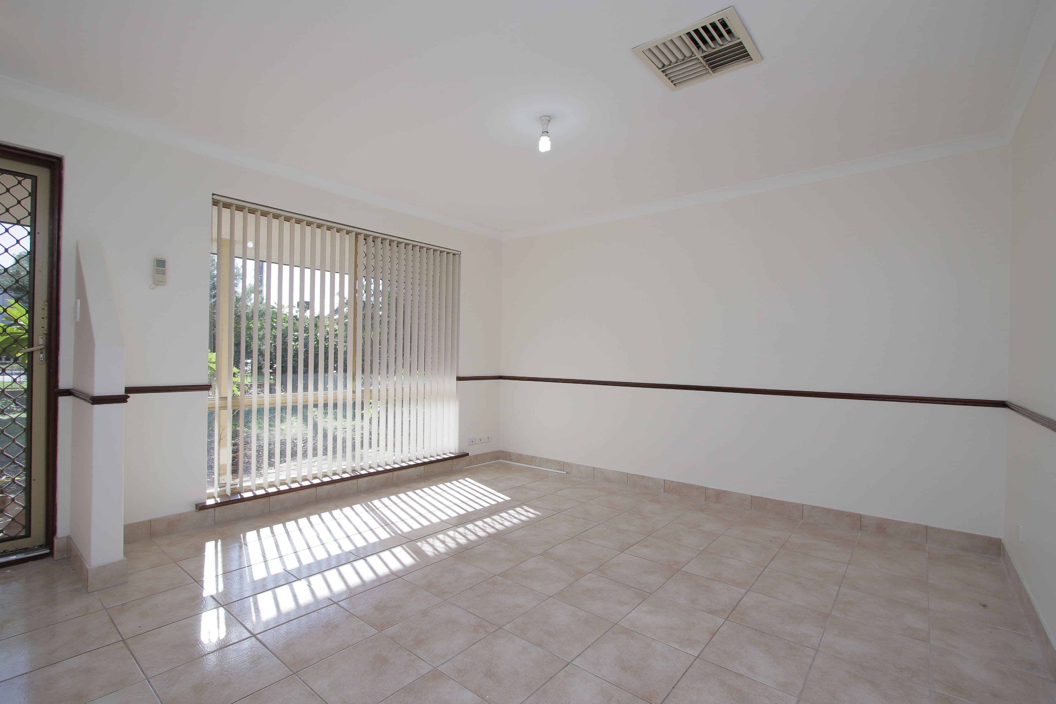 14 Laurie Street, Kewdale WA 6105, Kewdale - Thumbnail 3
