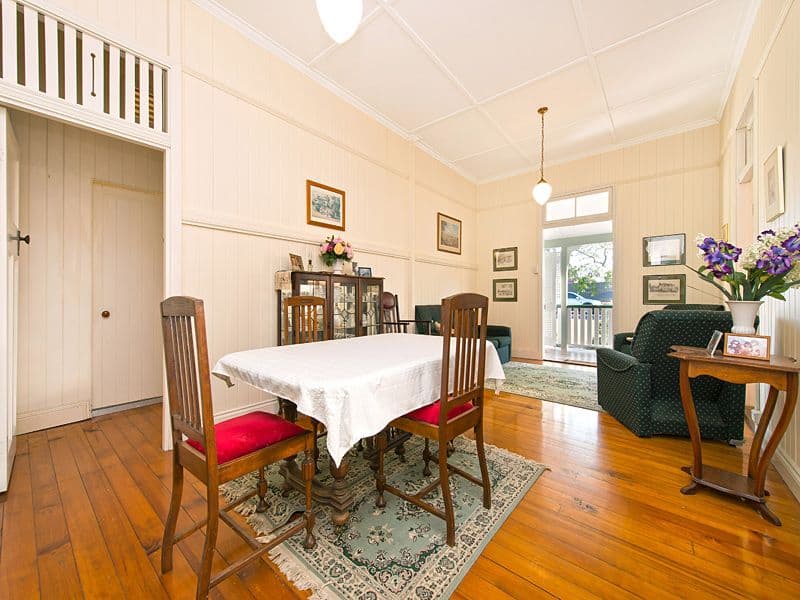 9 Menin Road, CORINDA QLD 4075, Corinda - Thumbnail 3
