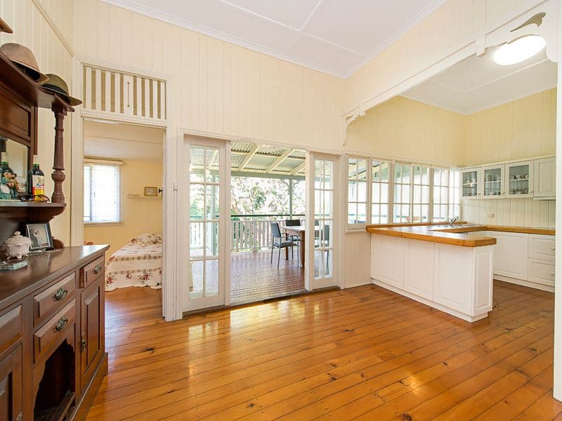 9 Menin Road, CORINDA QLD 4075, Corinda - Thumbnail 5
