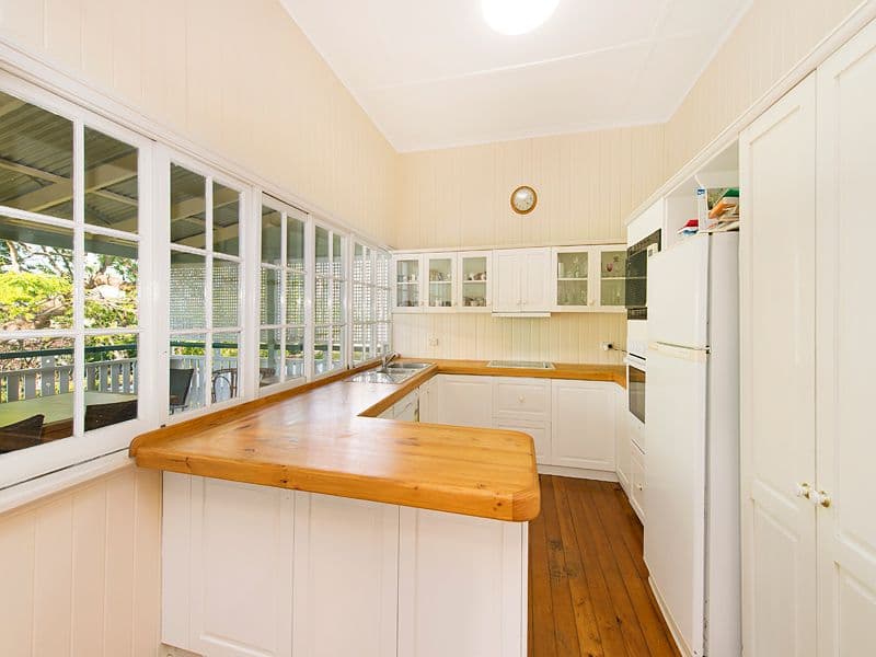 9 Menin Road, CORINDA QLD 4075, Corinda - Thumbnail 6