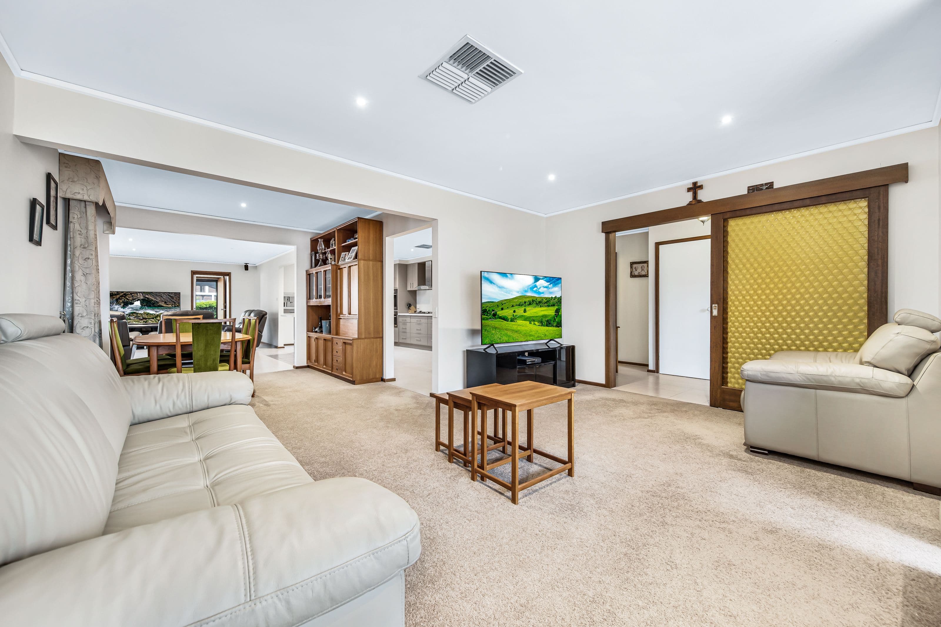 30 Maylands Crescent, Glen Waverley VIC 3150, Glen Waverley - Thumbnail 2