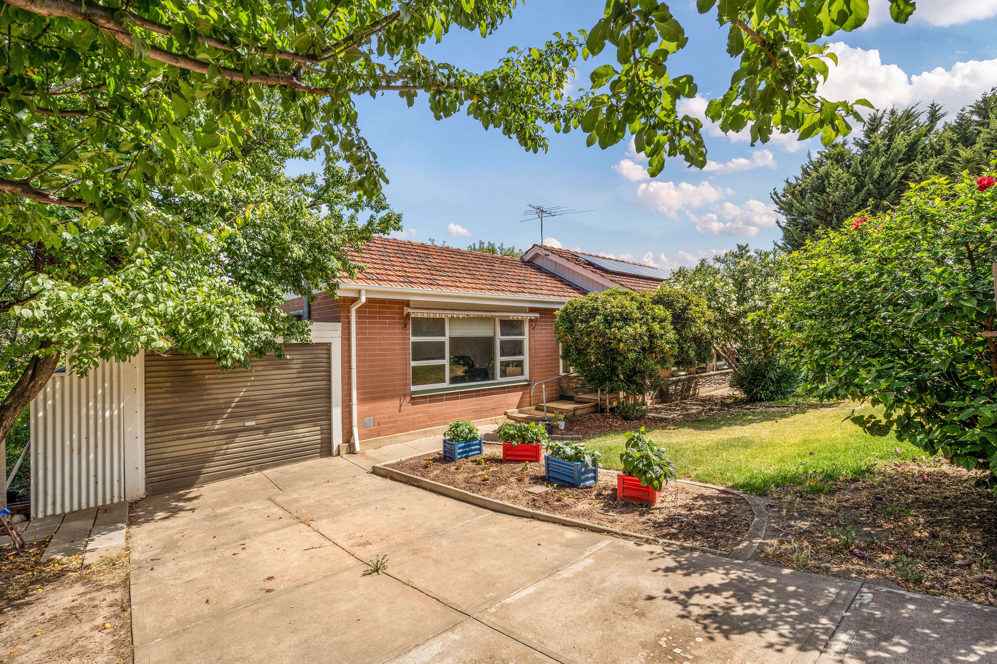 28 Norongo Street, O'Sullivan Beach SA 5166, O'Sullivan Beach - Thumbnail 2