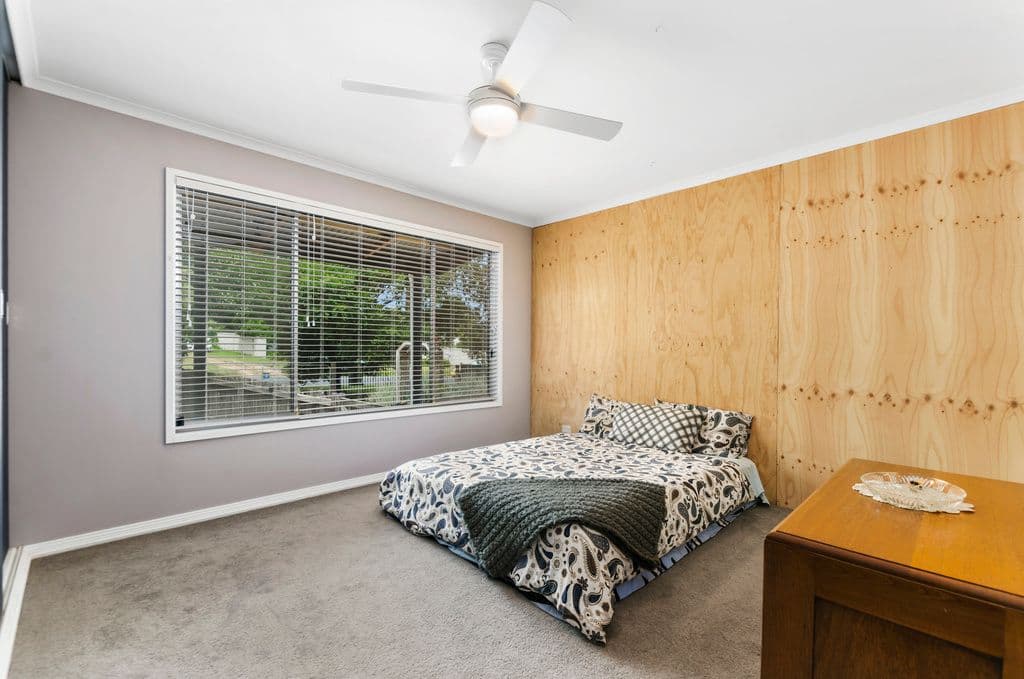 6 Pearce Street, Hill Top - Thumbnail 8