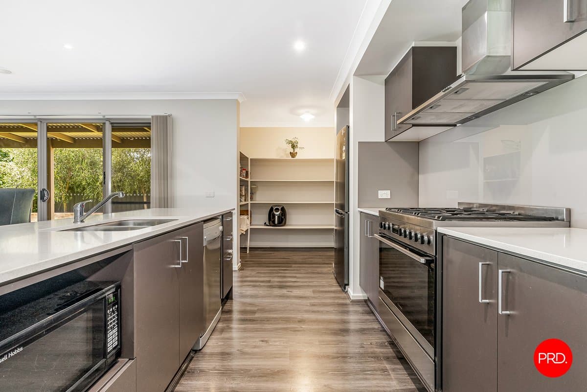 11 Grayton Street, MARONG VIC 3515, Marong - Thumbnail 4