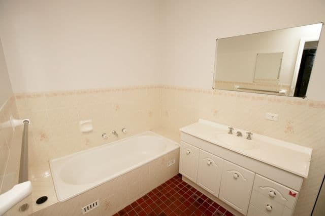 21 Wilks Avenue, KOORINGAL NSW 2650, Kooringal - Thumbnail 8