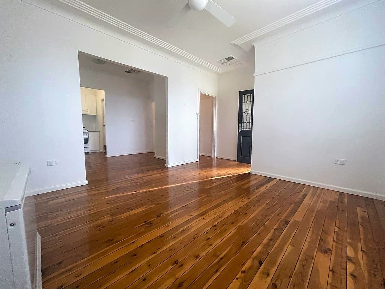 15 Cedar Crescent, Griffith NSW 2680, Griffith - Thumbnail 3