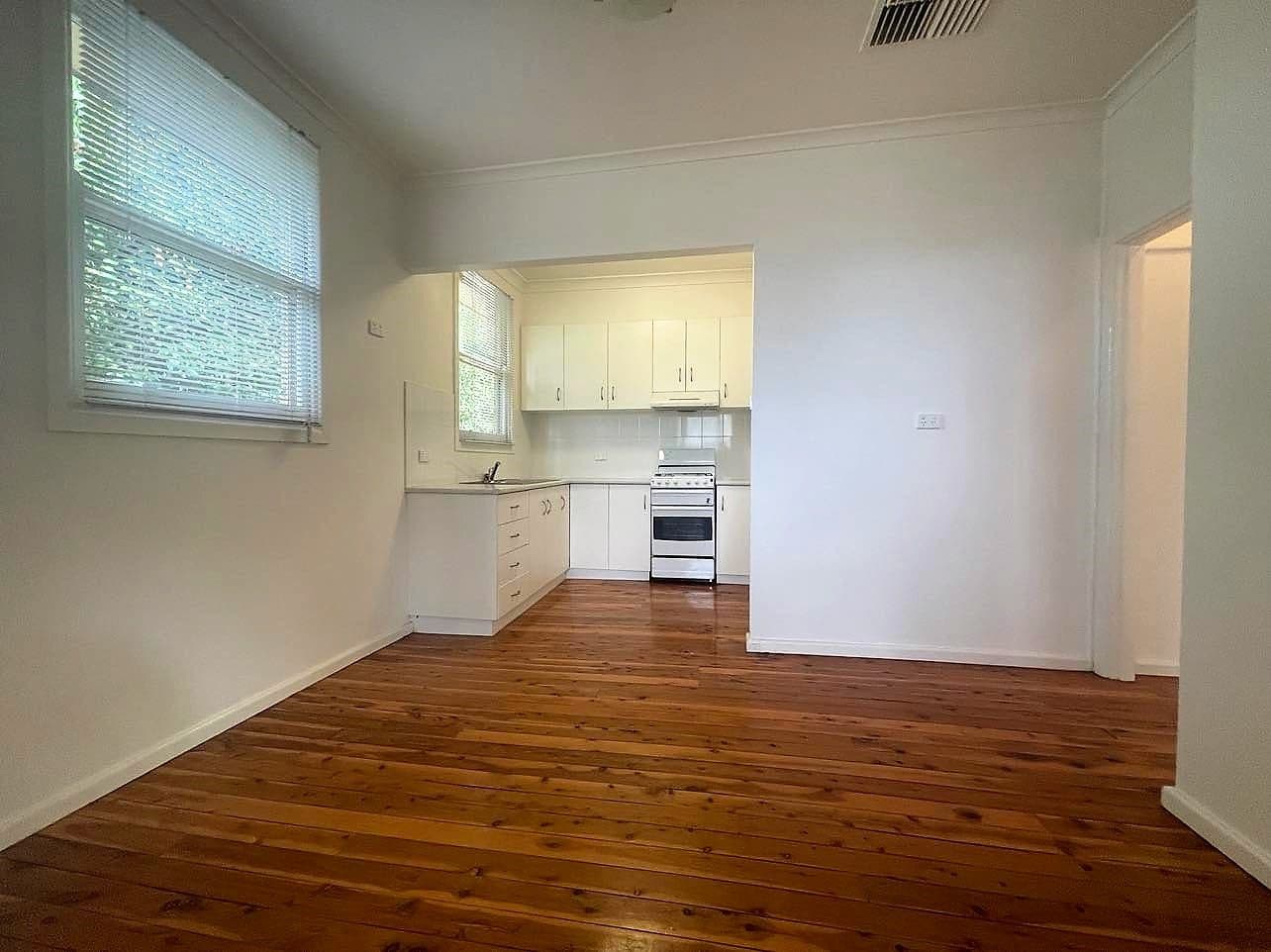 15 Cedar Crescent, Griffith NSW 2680, Griffith - Thumbnail 4