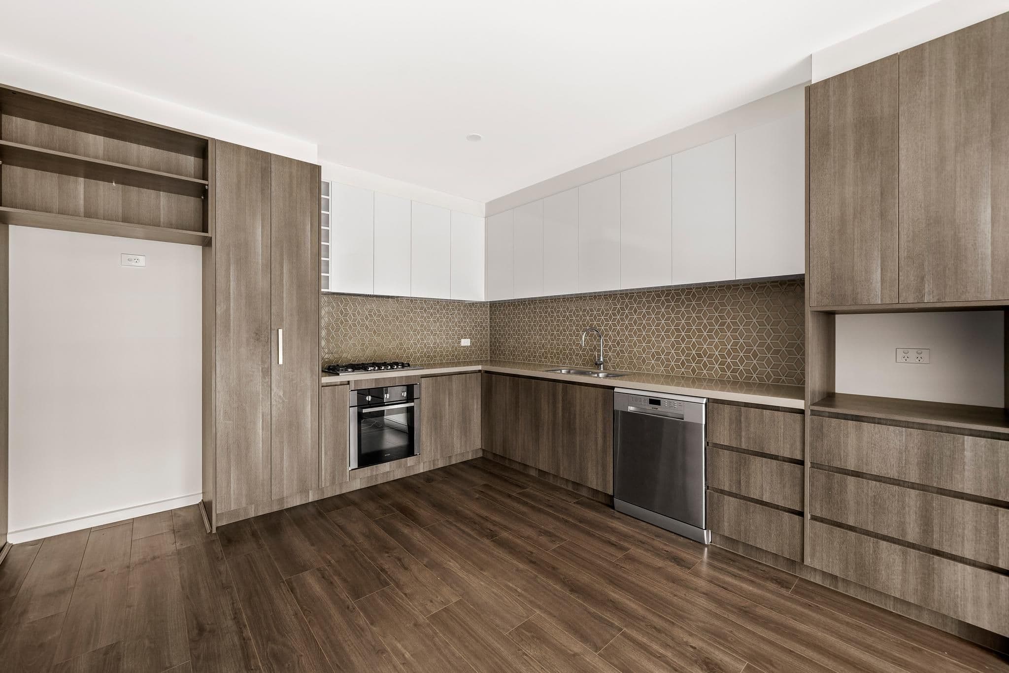 5 James Cook Drive, Banora Point NSW 2486, Banora Point - Thumbnail 2