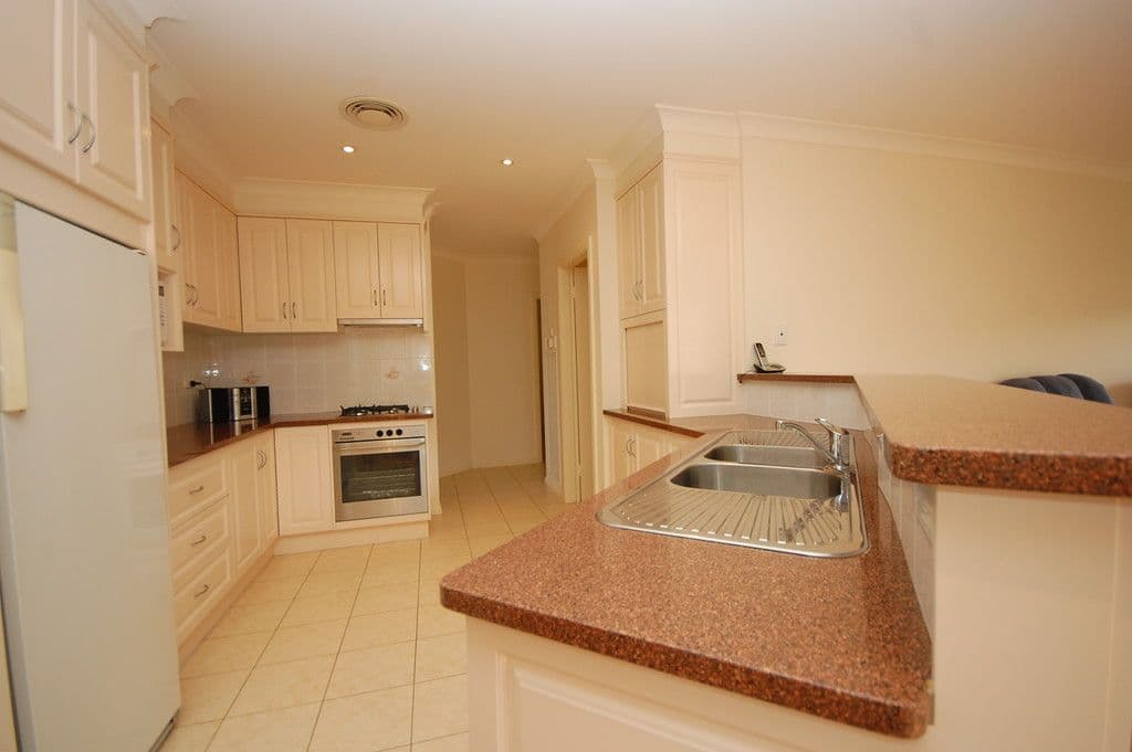 17 Dickson Road, Griffith NSW 2680, Griffith - Image 1