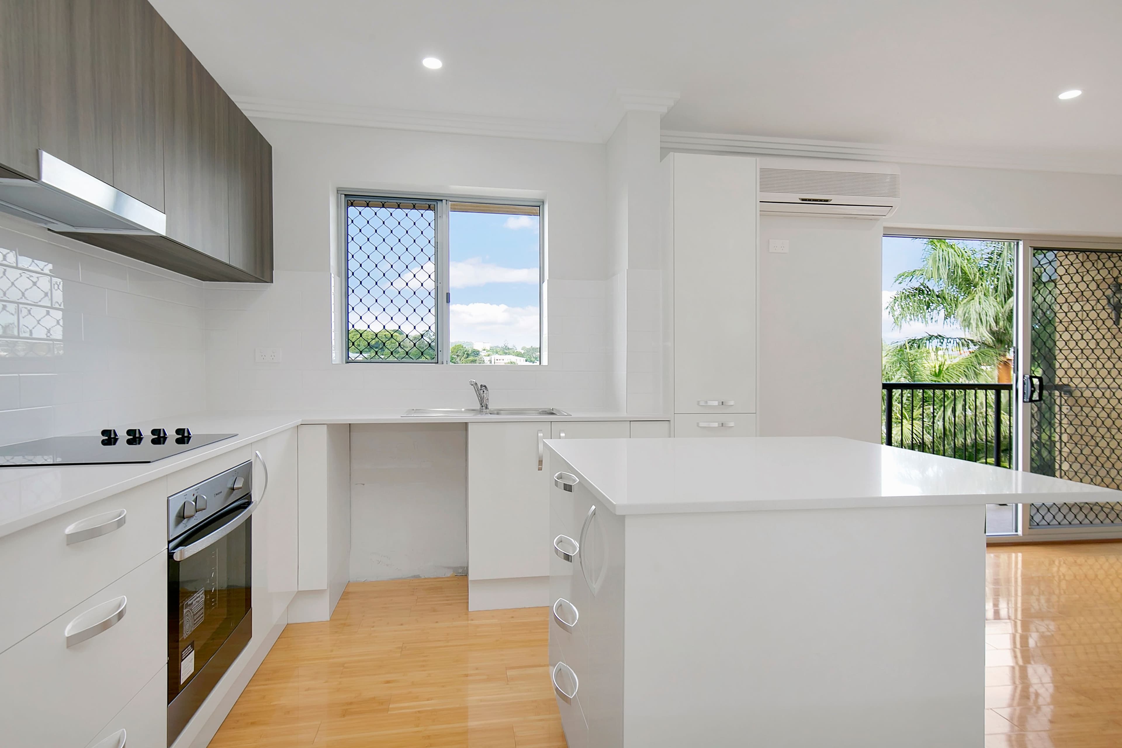 42 Pembroke Road, Coorparoo QLD 4151, Coorparoo - Thumbnail 2
