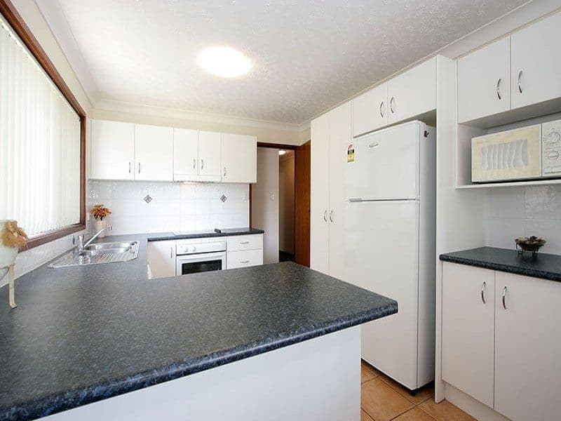 1 'The Rinks', 11 Armrick Avenue, BROADBEACH QLD 4218, Broadbeach - Thumbnail 3