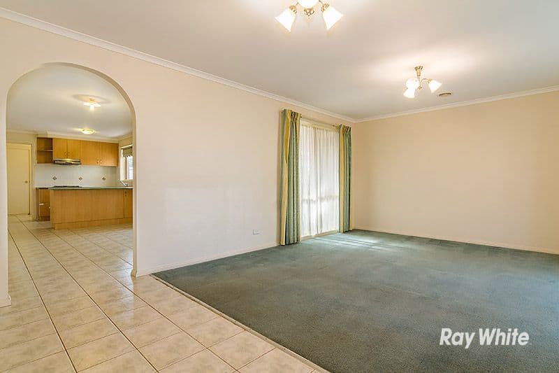 24 Darvell Court, Pakenham VIC 3810, Pakenham - Thumbnail 2