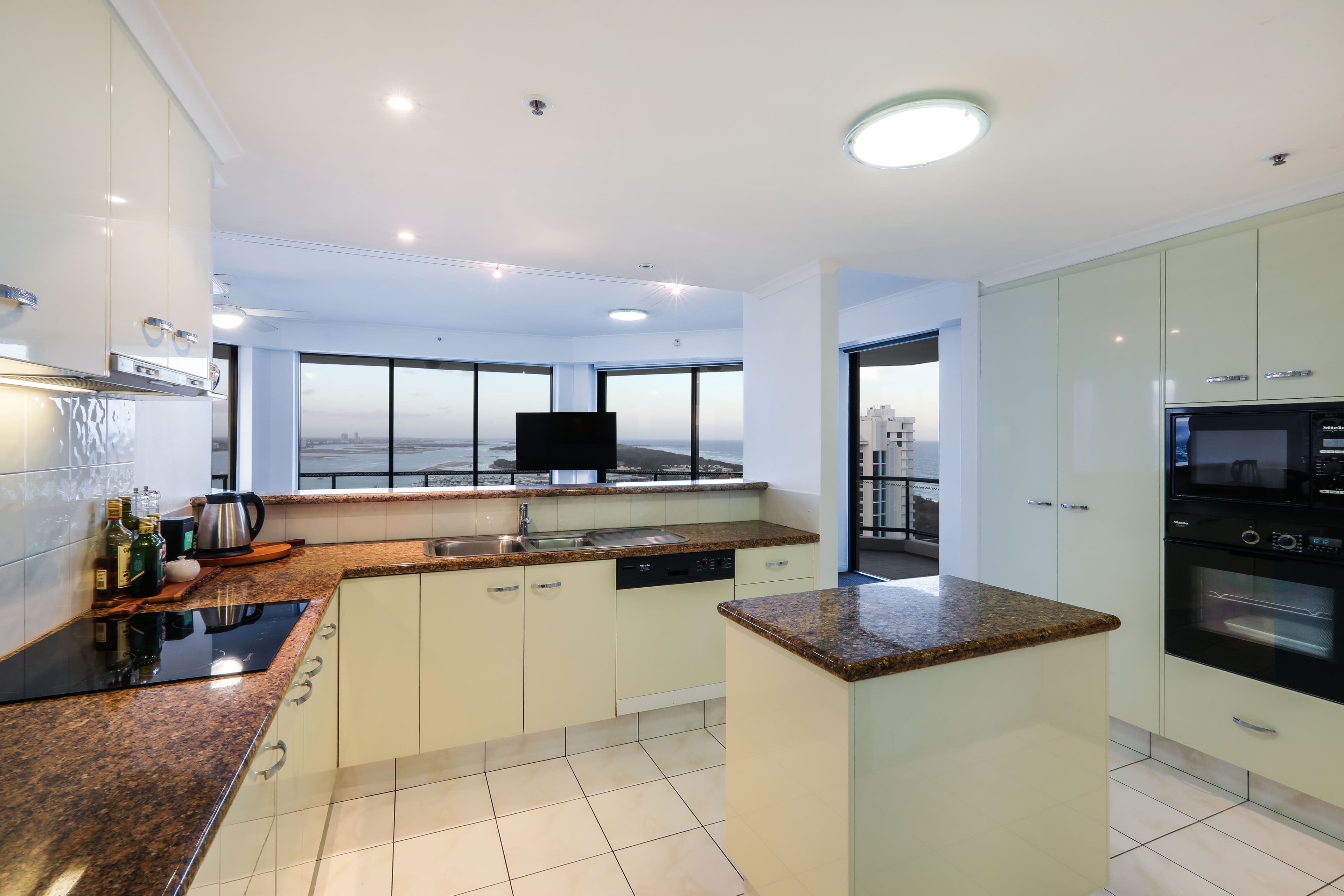 88 'Waratah' 22 Montgomery Avenue, Main Beach QLD 4217, Main Beach - Thumbnail 8