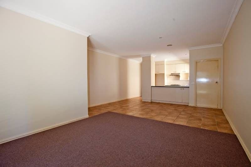 37 Errol Street, Footscray - Thumbnail 4