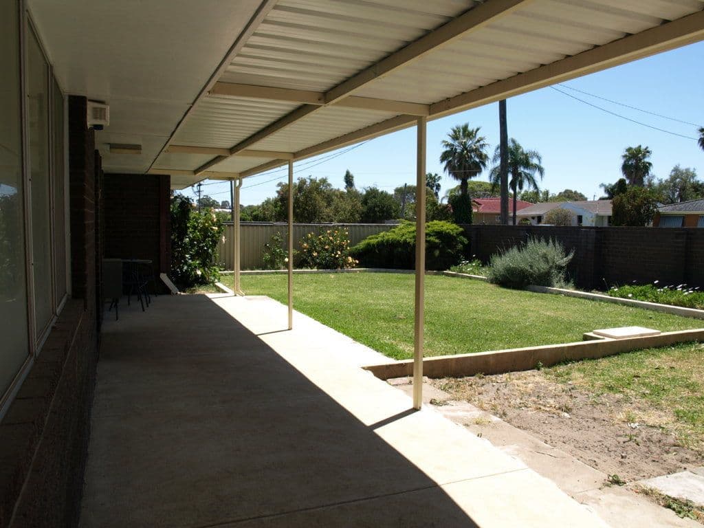 67 Carisbrooke Street, MADDINGTON WA 6109, Maddington - Thumbnail 2
