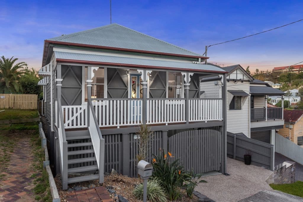 26 Surrey Street, Red Hill QLD 4059, Red Hill - Thumbnail 2