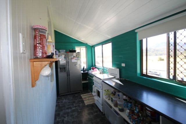 8 Miners Lane, Mount Colliery QLD 4370, Mount Colliery - Thumbnail 3